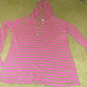 Long sleeve shirt/hoodie